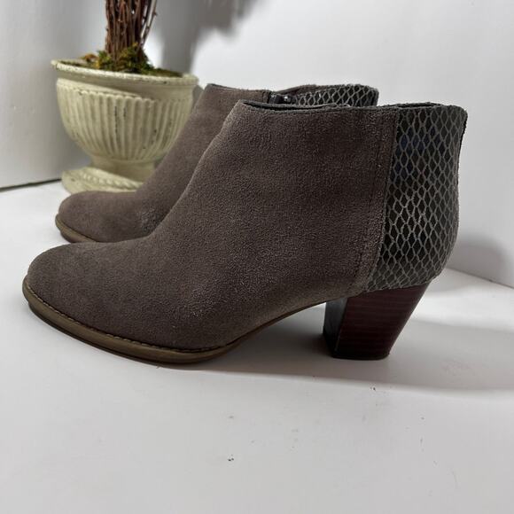 VIONIC Leather Booties Bromley Boots Zipper Ankle Taupe Gray Size 7 - Picture 6 of 15